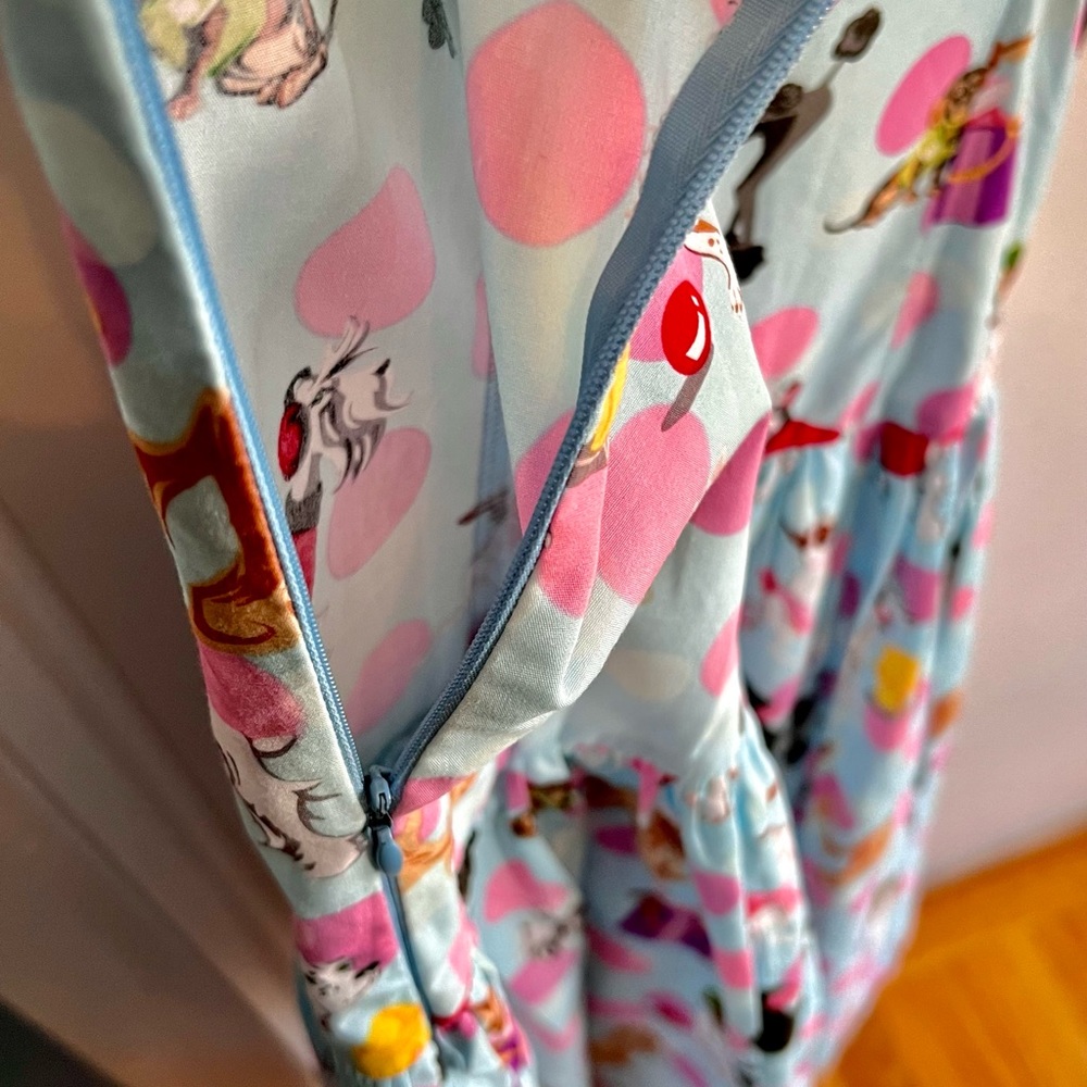 Cute Dress-Small-Designed w/dogs for animal lovers-Cleaned & Pressed-Vintage - Picture 5 of 15